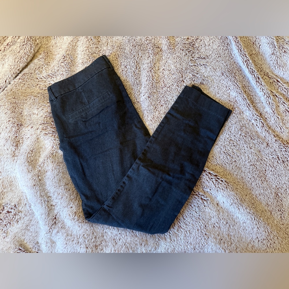 Old Navy High-Rise Pixie Pants in Dark Gray